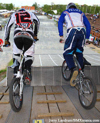 Prokop (Left) and Allier, gettin' a gate in Weiterstadt!